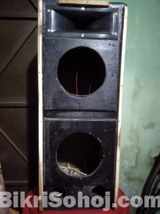 Speaker box 8 inc